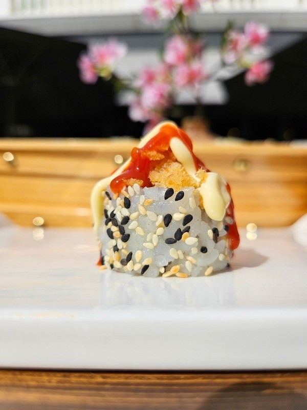 Volcano Shrimp sushi roll at RAYU